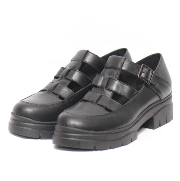 Gabriela Valeri Black Loafers Με Λουράκια