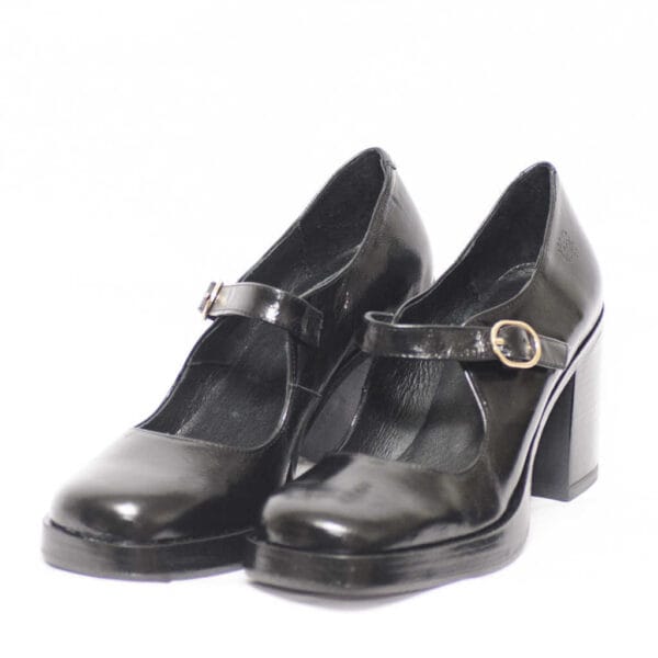 Yokono Γυναικεία Μαύρη Γόβα με Μπαρέτα