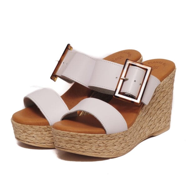 Eva Frutos Γυναικεία Άσπρη Παντόφλα με Κοκάλινο Τοκά – 1941