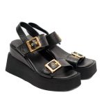 Mago Γυναικεία Black Platform Sandals με Χρυσές Αγκράφες - Image 2